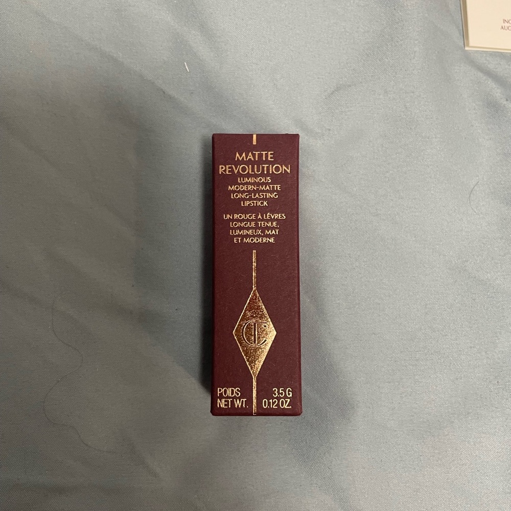 BNWT Charlotte tillbury lipstick walk of no shame